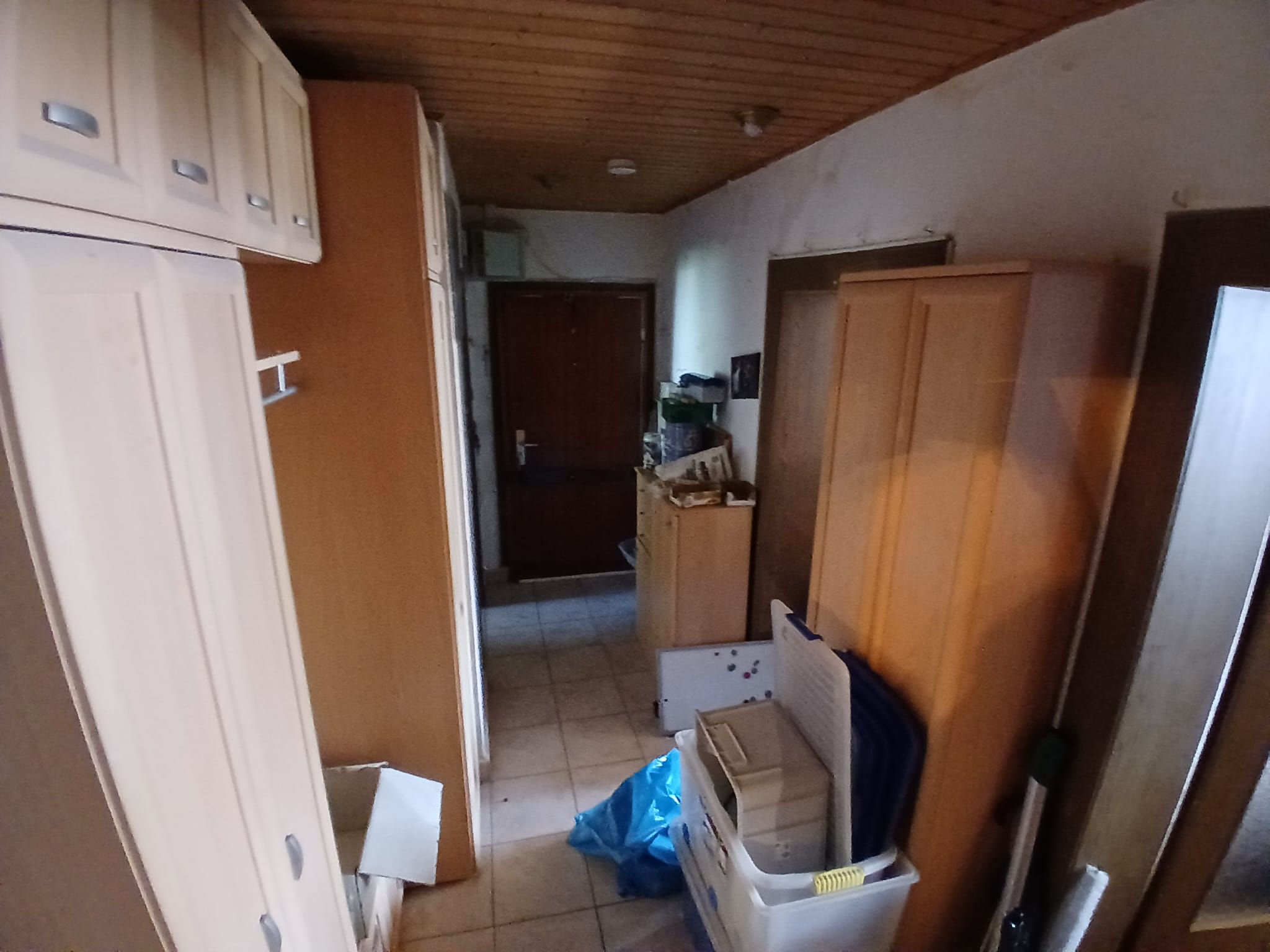 Flur vor der Entrümpelung